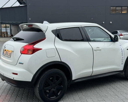 Белый Ниссан Жук, объемом двигателя 1.5 л и пробегом 195 тыс. км за 9500 $, фото 9 на Automoto.ua