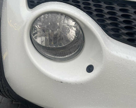 Белый Ниссан Жук, объемом двигателя 1.6 л и пробегом 93 тыс. км за 10399 $, фото 4 на Automoto.ua