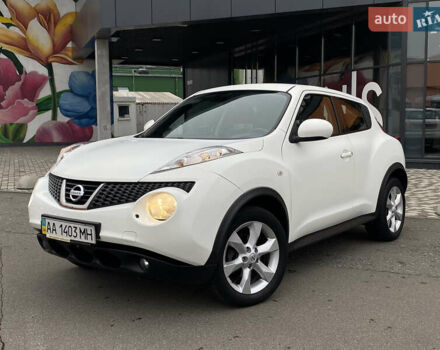Белый Ниссан Жук, объемом двигателя 1.6 л и пробегом 85 тыс. км за 9800 $, фото 2 на Automoto.ua
