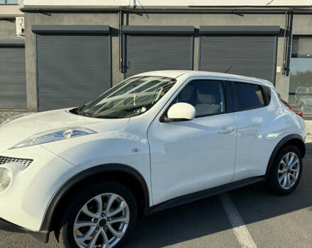 Белый Ниссан Жук, объемом двигателя 1.6 л и пробегом 90 тыс. км за 10499 $, фото 1 на Automoto.ua