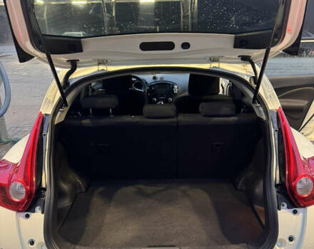 Белый Ниссан Жук, объемом двигателя 1.6 л и пробегом 165 тыс. км за 10700 $, фото 18 на Automoto.ua