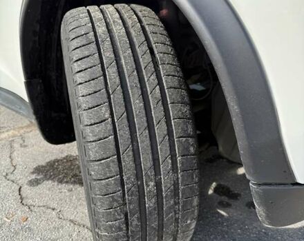 Белый Ниссан Жук, объемом двигателя 1.6 л и пробегом 175 тыс. км за 9000 $, фото 16 на Automoto.ua