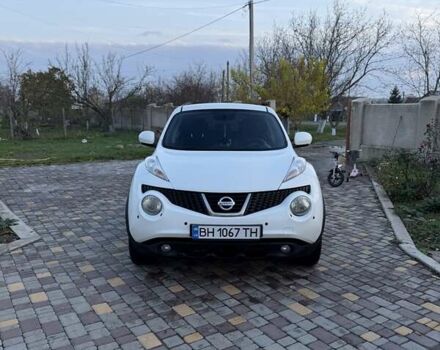 Белый Ниссан Жук, объемом двигателя 1.6 л и пробегом 157 тыс. км за 9000 $, фото 2 на Automoto.ua