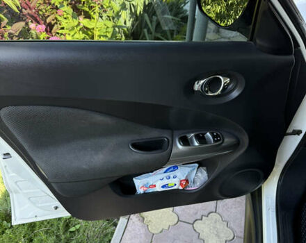 Белый Ниссан Жук, объемом двигателя 1.6 л и пробегом 151 тыс. км за 9800 $, фото 8 на Automoto.ua