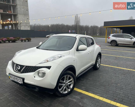 Белый Ниссан Жук, объемом двигателя 1.6 л и пробегом 93 тыс. км за 10399 $, фото 2 на Automoto.ua