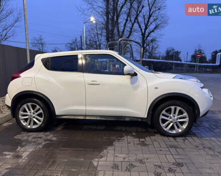 Белый Ниссан Жук, объемом двигателя 1.6 л и пробегом 165 тыс. км за 10700 $, фото 2 на Automoto.ua