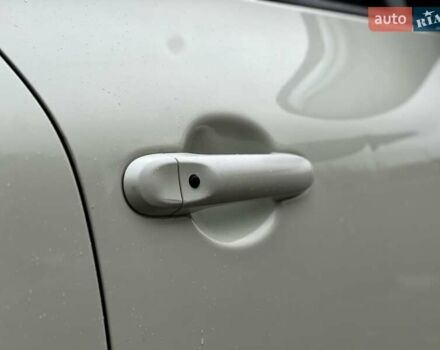 Белый Ниссан Жук, объемом двигателя 1.6 л и пробегом 255 тыс. км за 8999 $, фото 17 на Automoto.ua