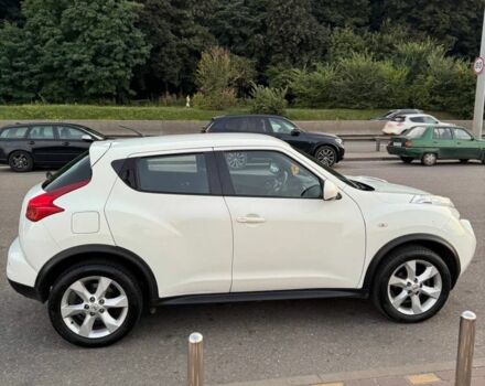 Белый Ниссан Жук, объемом двигателя 1.6 л и пробегом 132 тыс. км за 10200 $, фото 7 на Automoto.ua