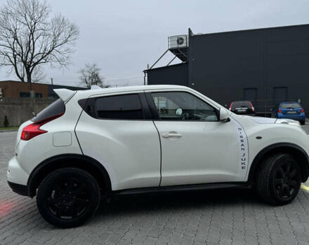 Белый Ниссан Жук, объемом двигателя 1.5 л и пробегом 195 тыс. км за 9500 $, фото 10 на Automoto.ua