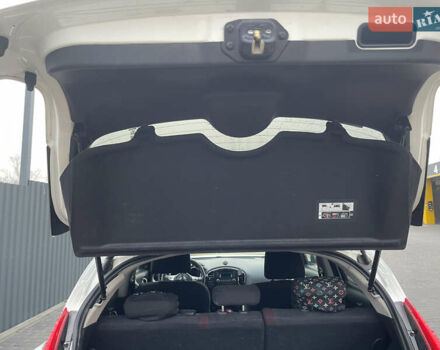 Белый Ниссан Жук, объемом двигателя 1.6 л и пробегом 93 тыс. км за 10399 $, фото 10 на Automoto.ua