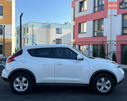 Белый Ниссан Жук, объемом двигателя 1.6 л и пробегом 233 тыс. км за 7300 $, фото 9 на Automoto.ua