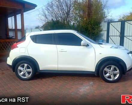 Белый Ниссан Жук, объемом двигателя 1.6 л и пробегом 135 тыс. км за 8150 $, фото 2 на Automoto.ua