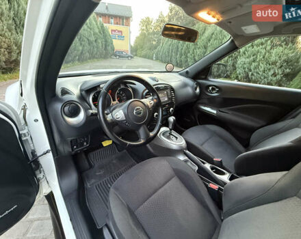 Белый Ниссан Жук, объемом двигателя 1.6 л и пробегом 137 тыс. км за 9600 $, фото 25 на Automoto.ua