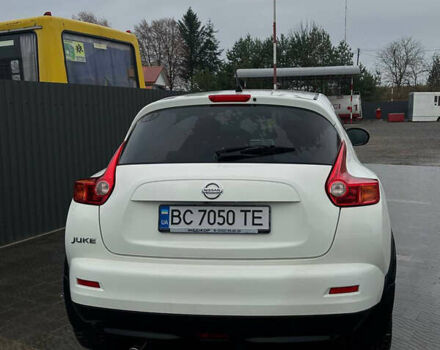 Белый Ниссан Жук, объемом двигателя 1.6 л и пробегом 136 тыс. км за 10500 $, фото 4 на Automoto.ua