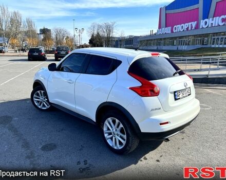 Белый Ниссан Жук, объемом двигателя 1.6 л и пробегом 140 тыс. км за 10500 $, фото 4 на Automoto.ua