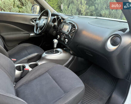 Белый Ниссан Жук, объемом двигателя 1.6 л и пробегом 137 тыс. км за 9600 $, фото 44 на Automoto.ua