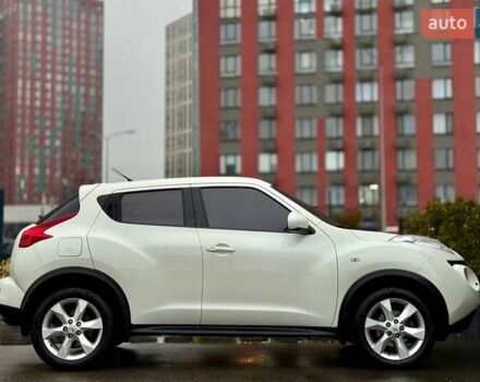 Белый Ниссан Жук, объемом двигателя 1.6 л и пробегом 175 тыс. км за 9500 $, фото 6 на Automoto.ua