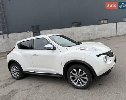 Белый Ниссан Жук, объемом двигателя 1.6 л и пробегом 64 тыс. км за 12700 $, фото 10 на Automoto.ua