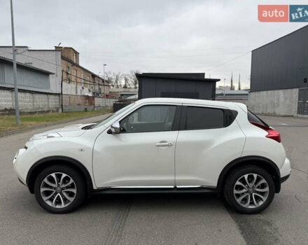 Белый Ниссан Жук, объемом двигателя 1.6 л и пробегом 64 тыс. км за 12700 $, фото 3 на Automoto.ua