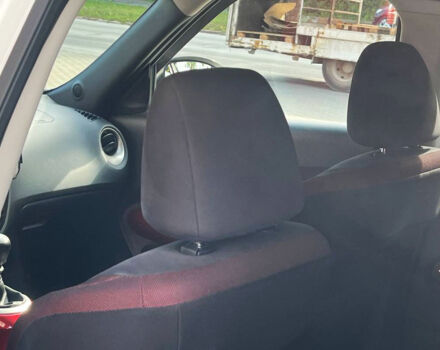 Белый Ниссан Жук, объемом двигателя 1.5 л и пробегом 151 тыс. км за 11000 $, фото 11 на Automoto.ua