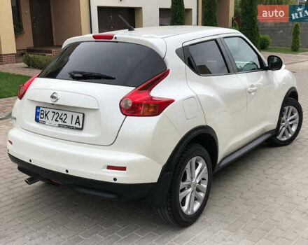 Білий Ніссан Жук, об'ємом двигуна 1.6 л та пробігом 135 тис. км за 13000 $, фото 4 на Automoto.ua