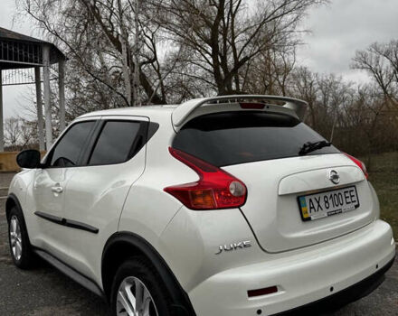 Белый Ниссан Жук, объемом двигателя 1.6 л и пробегом 92 тыс. км за 12999 $, фото 2 на Automoto.ua