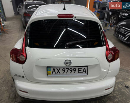 Белый Ниссан Жук, объемом двигателя 1.6 л и пробегом 133 тыс. км за 9800 $, фото 2 на Automoto.ua