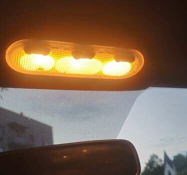 Білий Ніссан Жук, об'ємом двигуна 1.62 л та пробігом 212 тис. км за 10000 $, фото 13 на Automoto.ua