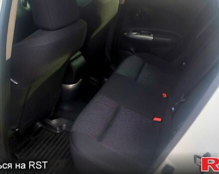 Белый Ниссан Жук, объемом двигателя 1.6 л и пробегом 135 тыс. км за 8150 $, фото 6 на Automoto.ua