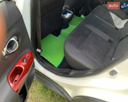 Білий Ніссан Жук, об'ємом двигуна 1.6 л та пробігом 110 тис. км за 8500 $, фото 9 на Automoto.ua
