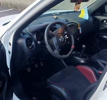 Білий Ніссан Жук, об'ємом двигуна 1.62 л та пробігом 212 тис. км за 10000 $, фото 5 на Automoto.ua