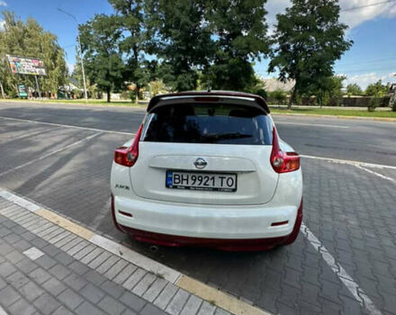 Белый Ниссан Жук, объемом двигателя 1.6 л и пробегом 195 тыс. км за 9500 $, фото 4 на Automoto.ua
