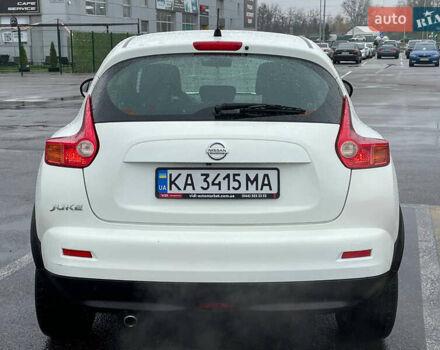 Белый Ниссан Жук, объемом двигателя 1.6 л и пробегом 120 тыс. км за 10600 $, фото 2 на Automoto.ua