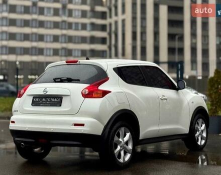 Белый Ниссан Жук, объемом двигателя 1.6 л и пробегом 175 тыс. км за 9500 $, фото 12 на Automoto.ua