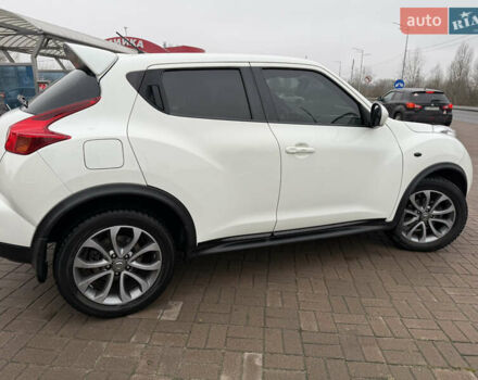 Белый Ниссан Жук, объемом двигателя 1.6 л и пробегом 106 тыс. км за 10400 $, фото 4 на Automoto.ua