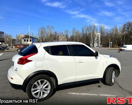 Белый Ниссан Жук, объемом двигателя 1.6 л и пробегом 140 тыс. км за 10500 $, фото 7 на Automoto.ua