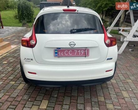 Белый Ниссан Жук, объемом двигателя 1.5 л и пробегом 250 тыс. км за 11100 $, фото 10 на Automoto.ua