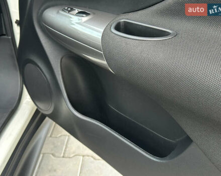 Белый Ниссан Жук, объемом двигателя 1.6 л и пробегом 86 тыс. км за 12700 $, фото 41 на Automoto.ua