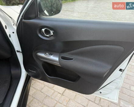 Белый Ниссан Жук, объемом двигателя 1.6 л и пробегом 137 тыс. км за 9600 $, фото 42 на Automoto.ua