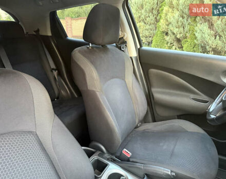 Белый Ниссан Жук, объемом двигателя 1.6 л и пробегом 137 тыс. км за 9600 $, фото 49 на Automoto.ua