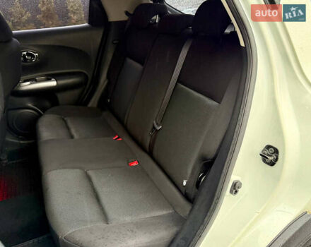 Белый Ниссан Жук, объемом двигателя 1.6 л и пробегом 175 тыс. км за 9500 $, фото 17 на Automoto.ua