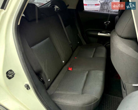 Белый Ниссан Жук, объемом двигателя 1.6 л и пробегом 175 тыс. км за 9500 $, фото 31 на Automoto.ua