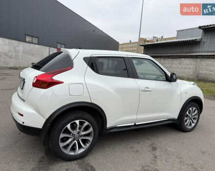 Белый Ниссан Жук, объемом двигателя 1.6 л и пробегом 64 тыс. км за 12700 $, фото 8 на Automoto.ua