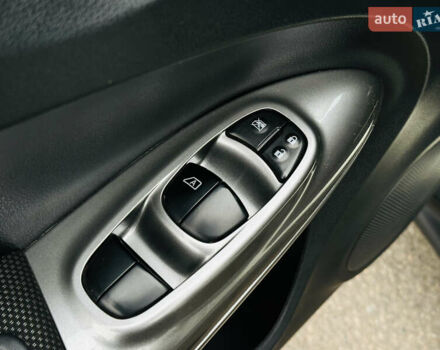 Белый Ниссан Жук, объемом двигателя 1.57 л и пробегом 106 тыс. км за 11500 $, фото 25 на Automoto.ua