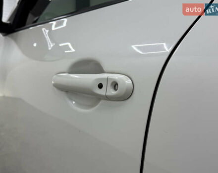 Белый Ниссан Жук, объемом двигателя 1.62 л и пробегом 201 тыс. км за 11999 $, фото 12 на Automoto.ua