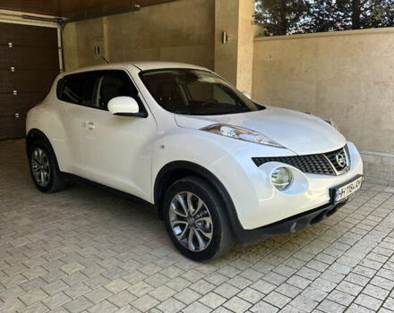 Белый Ниссан Жук, объемом двигателя 1.6 л и пробегом 50 тыс. км за 14500 $, фото 2 на Automoto.ua