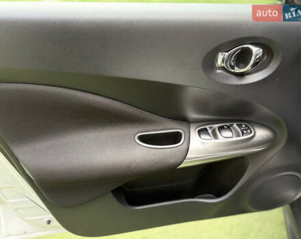 Белый Ниссан Жук, объемом двигателя 1.6 л и пробегом 55 тыс. км за 13300 $, фото 15 на Automoto.ua