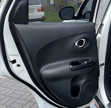 Белый Ниссан Жук, объемом двигателя 1.62 л и пробегом 180 тыс. км за 12500 $, фото 16 на Automoto.ua