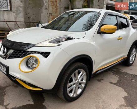 Белый Ниссан Жук, объемом двигателя 1.6 л и пробегом 106 тыс. км за 10700 $, фото 5 на Automoto.ua