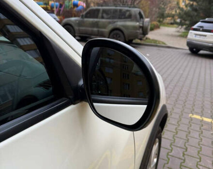 Белый Ниссан Жук, объемом двигателя 1.6 л и пробегом 130 тыс. км за 11600 $, фото 9 на Automoto.ua